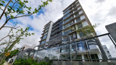 Empreendimento residencial moderno em João Pessoa representa o crescimento do mercado imobiliário e da construção civil na capital paraibana.