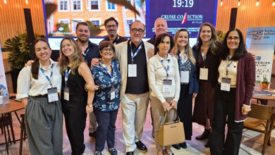 Equipe da Velle e parceiros no Espaço Cruise Collection durante a AVIRRP 2026