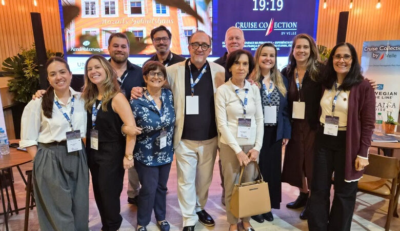 Equipe da Velle e parceiros no Espaço Cruise Collection durante a AVIRRP 2026